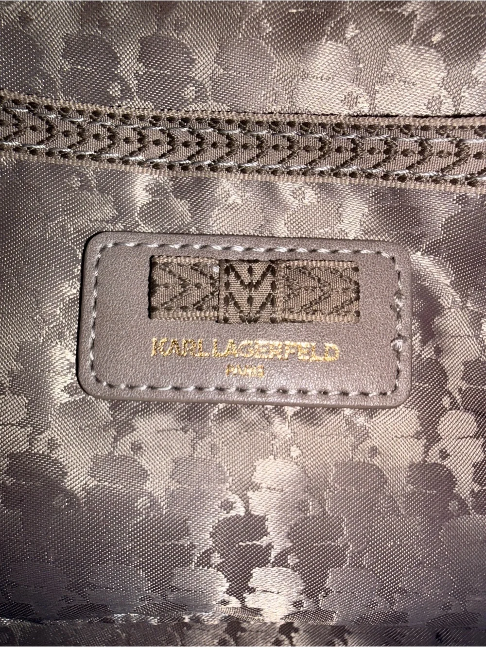 Karl Lagerfeld Paris Nouvelle Crossbody Bag / Tote